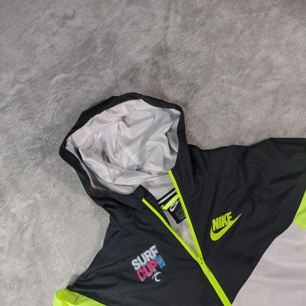 Nike Boys XL Windrunner Jacket Full Zip Windbreaker Surf Cup 2020 Black Neon
